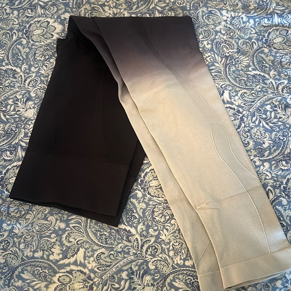 Zyia leggings